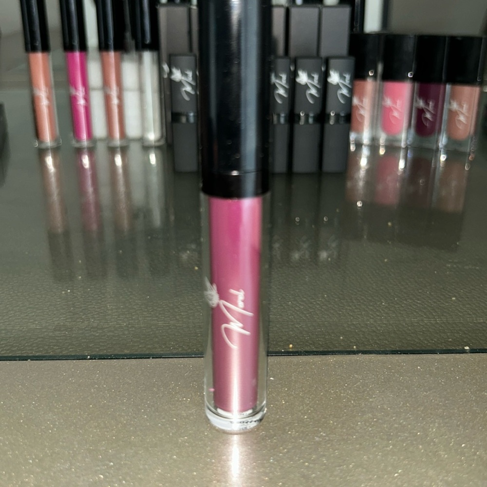 Vixen (Liquid Matte) Lipstick- Purple